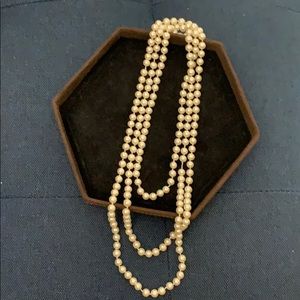 Layered pearl necklace